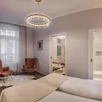 Sakura House