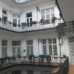 Sakura House