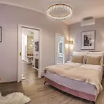 Sakura House