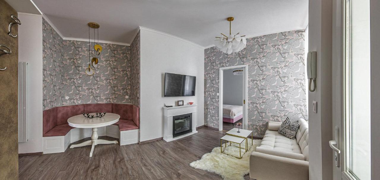 Sakura House Apartment